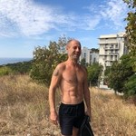 Oleg, 44 (6 , 0 )